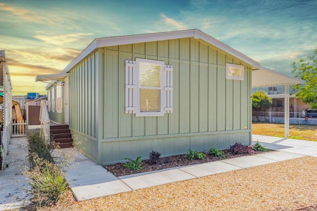 26814 S Mooney Boulevard, Visalia CA: https://media.crmls.org/mediaz/76c7483d-470d-44ba-8e57-417ea2b81931.jpg