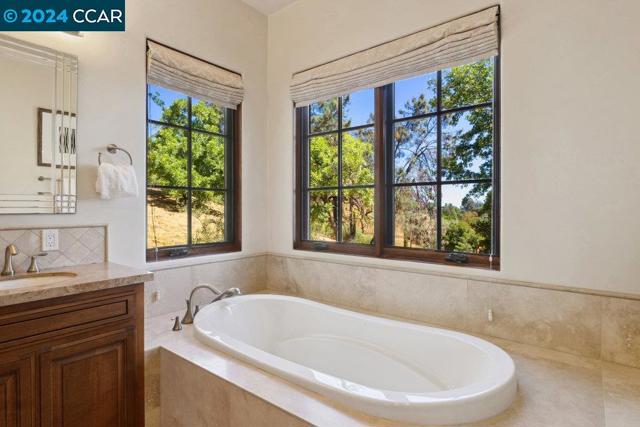 Image 27 of 60 For 1740 Toyon Rd