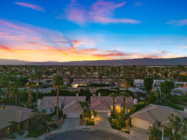 44220 Grand Canyon Lane, Palm Desert CA: https://media.crmls.org/mediaz/76c7e7de-937e-4312-8fb6-86a8508e1ef5.jpg