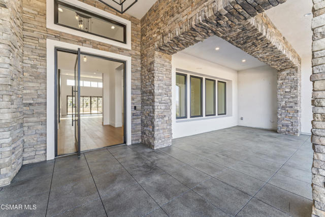 Image 11 of 93 For 532 Corte Corrida