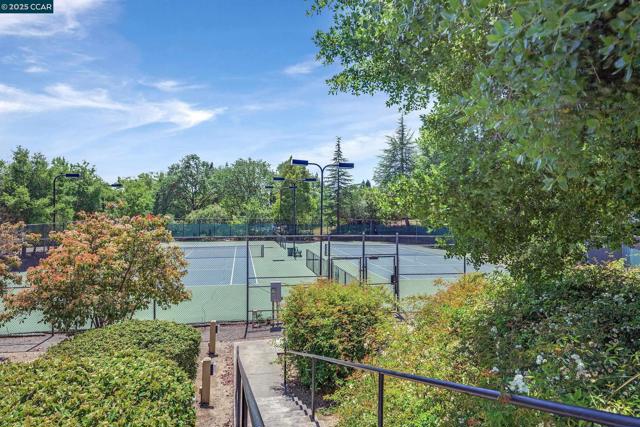 160 Eastridge Dr, San Ramon CA: https://media.crmls.org/mediaz/76c9b6b8-eb6a-458d-82e0-2a626eb918ce.jpg