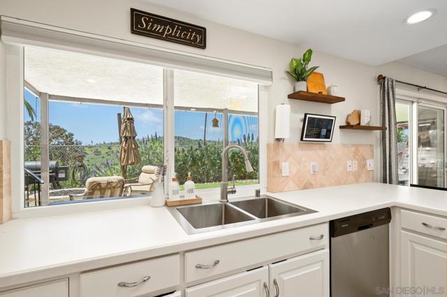4048 Raffee Dr, San Diego CA: https://media.crmls.org/mediaz/76ca36c6-74d9-4051-8b87-d5f5b4e19c7c.jpg