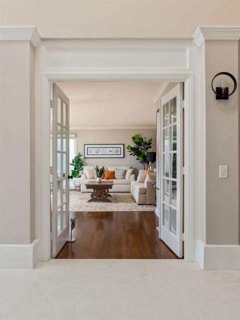 5918 Germaine Lane, La Jolla CA: https://media.crmls.org/mediaz/76ca78c0-5f5c-4635-a0b0-fdfc82d71707.jpg