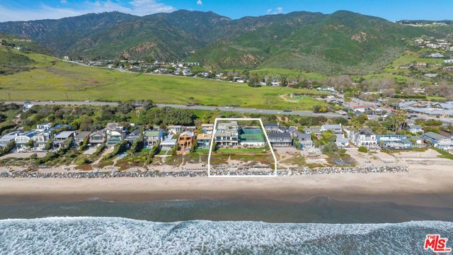 0 Broad Beach Road, Malibu CA: https://media.crmls.org/mediaz/76cac41c-8e7a-434c-84bc-d25bc370a3fd.jpg