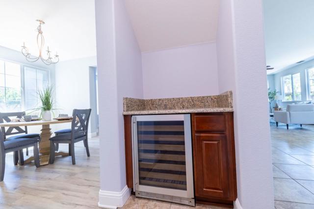 491 Danbury Place, Lathrop CA: https://media.crmls.org/mediaz/76caff60-f06d-4c51-b7b0-ab577e0eff3d.jpg