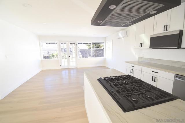 4646 COCONINO WAY, San Diego CA: https://media.crmls.org/mediaz/76cb29cf-b152-4887-9b6f-1066a6186111.jpg