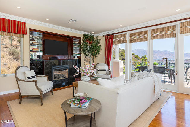 Detail Gallery Image 15 of 50 For 3422 Esperanza Ter, Glendale,  CA 91208 - 5 Beds | 5 Baths