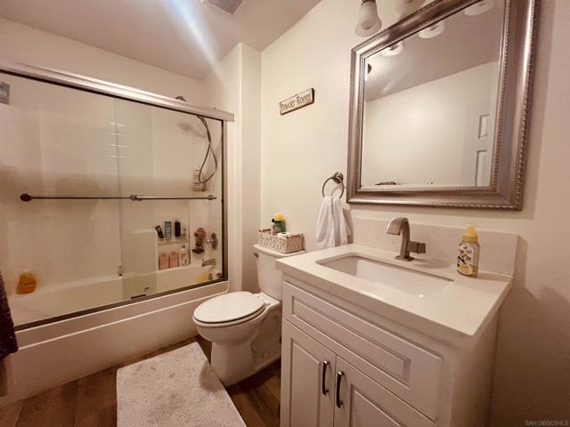 43041 Noble Court, Temecula CA: https://media.crmls.org/mediaz/76cd030a-273f-4bc4-89d7-37c3689b9edd.jpg