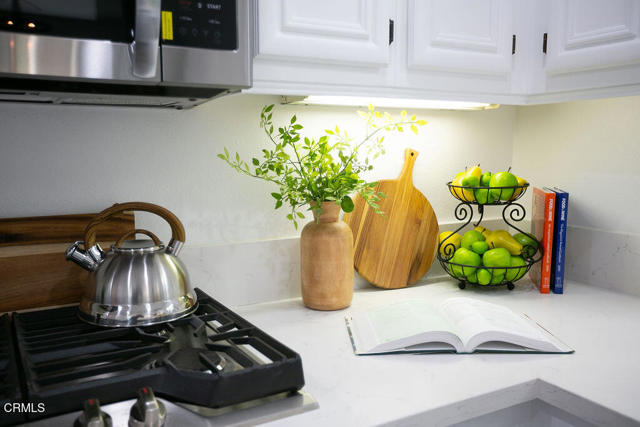 Detail Gallery Image 22 of 55 For 3412 Rockhampton Dr, Camarillo,  CA 93012 - 3 Beds | 3/1 Baths