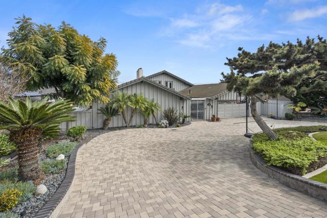 1151 Catalina Boulevard, San Diego CA: https://media.crmls.org/mediaz/76ce6da3-d045-4629-a4e8-24dd828b3a7c.jpg
