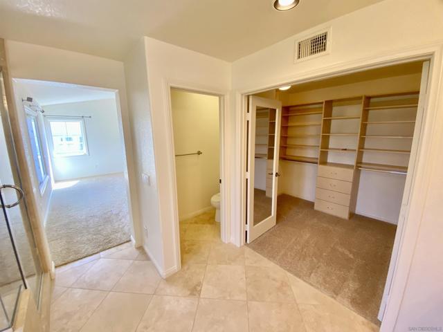 1326 Caminito Arriata, La Jolla CA: https://media.crmls.org/mediaz/76cea508-8f20-45ef-8238-a82c38b22dfa.jpg