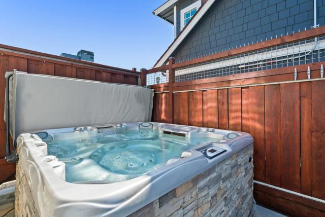 2974 E Cliff Drive, Santa Cruz CA: https://media.crmls.org/mediaz/76ceaafc-f6e2-43e4-aca4-6432f9fa6145.jpg
