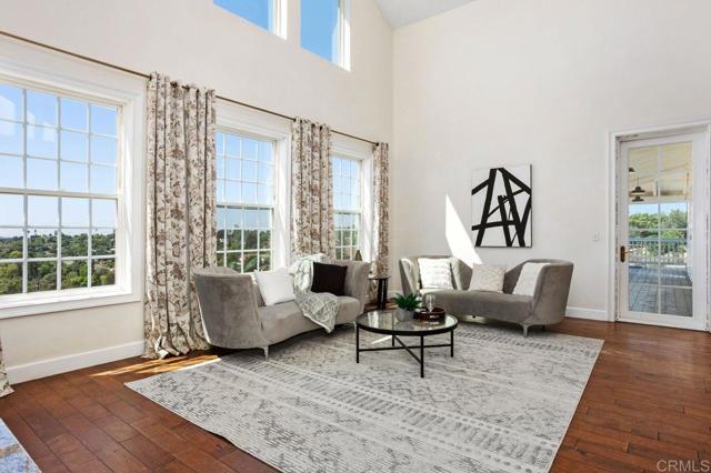 1101 York Dr., Vista CA: https://media.crmls.org/mediaz/76cecae5-dca4-4eac-8686-1bd855e41182.jpg