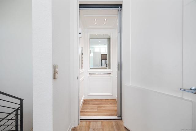 2092 Tango Loop, Chula Vista CA: https://media.crmls.org/mediaz/76d03be5-539f-4d5a-975a-a76e8fab08fb.jpg