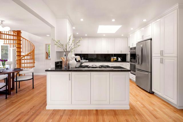 881 Highlands Circle, Los Altos CA: https://media.crmls.org/mediaz/76d06d60-60e2-432e-afba-706e994ceb69.jpg