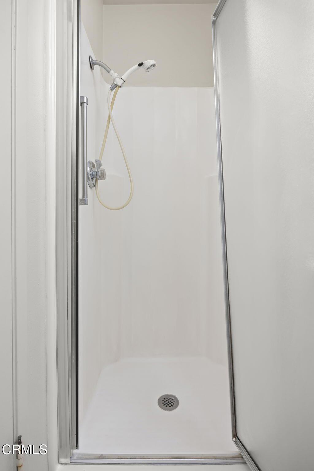 https://media.crmls.org/mediaz/76d0ae59-d2a4-4da9-95b3-72510d271d8d.jpg?preset=X-Large