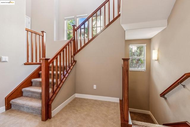 6443 Blue Rock Ct., Oakland CA: https://media.crmls.org/mediaz/76d13207-b07b-4727-b850-eb10766bd132.jpg