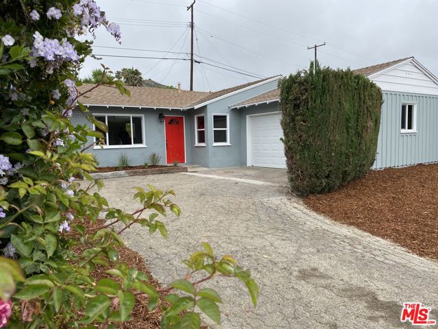 5024 LARKSPUR Drive photo 1