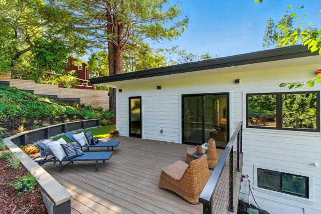 633 Manzanita Avenue, Corte Madera CA: https://media.crmls.org/mediaz/76d318e8-4eb1-4ab8-a997-6599b2b9b385.jpg