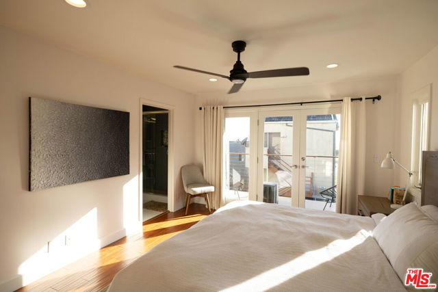 6644 Vista Del Mar, Playa del Rey CA: https://media.crmls.org/mediaz/76d33edd-b9d4-4c5f-8ee9-1b59be8418fc.jpg