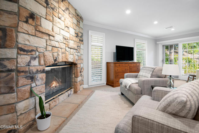28329 Foothill Drive, Agoura Hills CA: https://media.crmls.org/mediaz/76d37932-1ad9-43a3-a093-e953c3389aa9.jpg