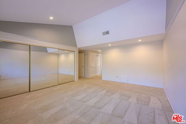 3926 Corte Cancion, Thousand Oaks CA: https://media.crmls.org/mediaz/76d3ce89-fa6f-4c79-9c84-f9b2afb50219.jpg