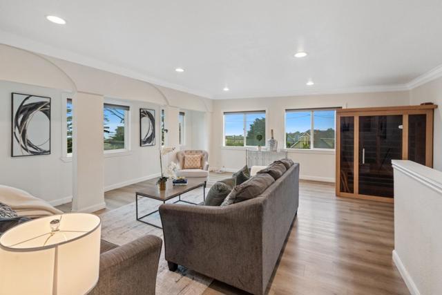 301 Channing Way, Pacifica CA: https://media.crmls.org/mediaz/76d3ecf7-8b23-4633-8a34-b7081a49d717.jpg