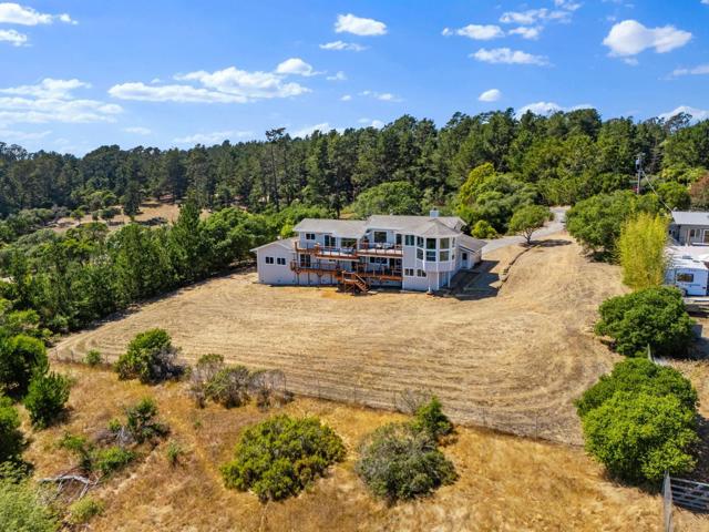 475 Fiesta Court, Watsonville CA: https://media.crmls.org/mediaz/76d45dc1-ebec-40f6-bfd0-acf95fef351a.jpg