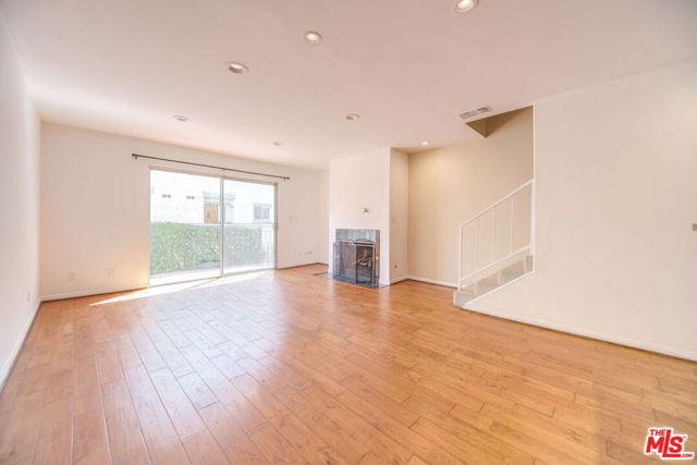 1818 Butler Avenue, Los Angeles CA: https://media.crmls.org/mediaz/76d4eb0a-92bc-412c-8310-5cf7a3f6aadf.jpg