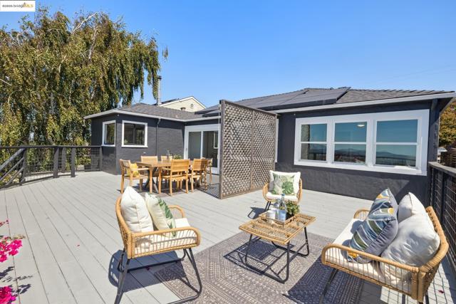 6338 Arlington Blvd, Richmond CA: https://media.crmls.org/mediaz/76d4eb75-9ba7-42d3-88a3-527981a54132.jpg