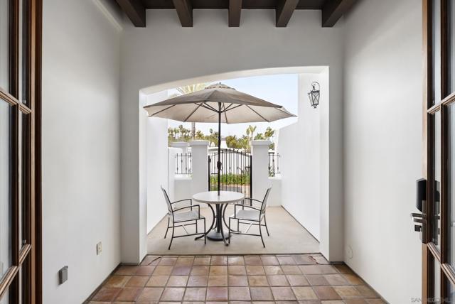 7310 Estrella De Mar, Carlsbad CA: https://media.crmls.org/mediaz/76d5df3e-be41-41b3-8830-d9185bf623fa.jpg