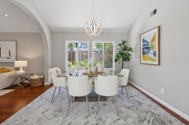 704 Prescott Lane, Foster City CA: https://media.crmls.org/mediaz/76d65c54-675e-47db-af67-23850ddbf2a5.jpg