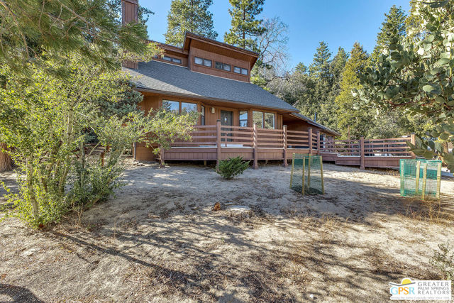 25181 Gail Drive, Idyllwild CA: https://media.crmls.org/mediaz/76d72b75-964e-4757-9a00-2d528a90f9f9.jpg