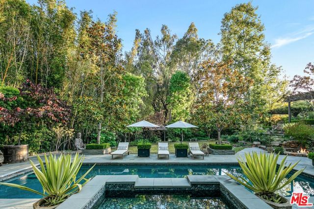 850 Muskingum Avenue, Pacific Palisades CA: https://media.crmls.org/mediaz/76d818c9-9d37-41d9-a837-3d1260766c50.jpg