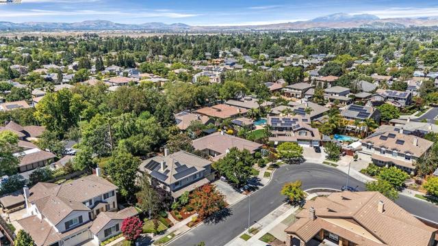 2461 Ancona Cir, Livermore CA: https://media.crmls.org/mediaz/76d904d5-eec8-4f56-9815-afd0c121ce14.jpg