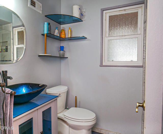 752 Fillmore Street, Santa Paula CA: https://media.crmls.org/mediaz/76daef81-6113-4096-8cf0-4f0ec8fe4344.jpg