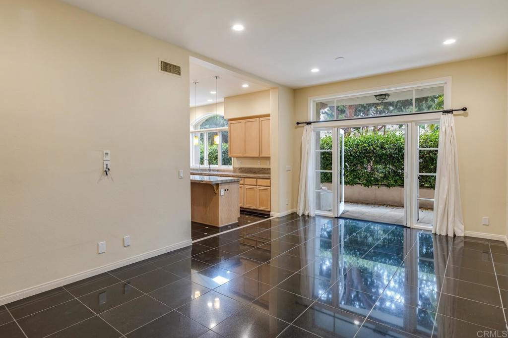 5370 Renaissance Avenue - photo 12