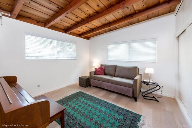 Detail Gallery Image 7 of 17 For 7209 Draper, La Jolla,  CA 92037 - 3 Beds | 3 Baths