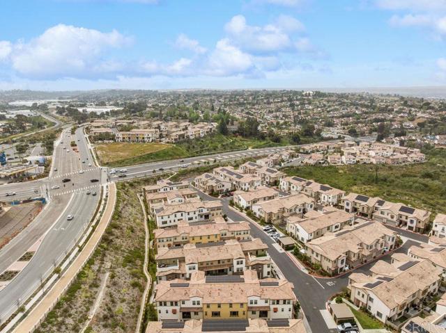 Detail Gallery Image 58 of 69 For 1763 Laurelwood Way, Oceanside,  CA 92057 - 3 Beds | 2/1 Baths