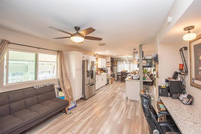 1010 Bobier Dr E, Vista CA: https://media.crmls.org/mediaz/76dbda7b-fcb6-4461-bdf0-3072b6fbe29c.jpg