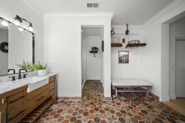 1413 Rivercrest Road, San Marcos CA: https://media.crmls.org/mediaz/76dbf23f-3751-4221-9c12-0177a58932a7.jpg