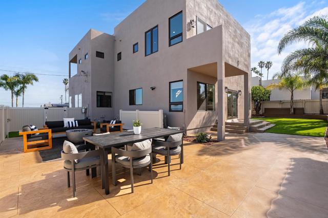 Image 58 of 75 For 4593 Coronado Ave