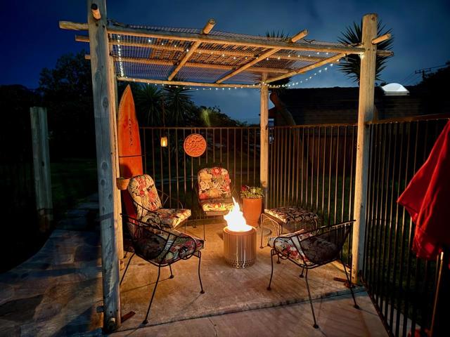 575 Dolores Avenue, Half Moon Bay CA: https://media.crmls.org/mediaz/76dc6e90-fe5d-4acd-9f70-0bffef5a44b0.jpg