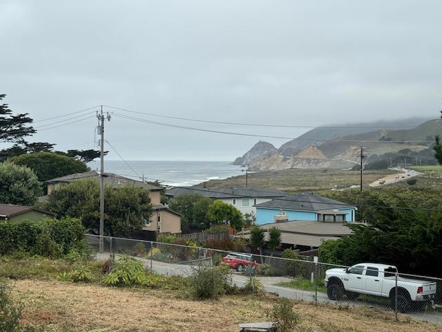 284 2nd Street, Montara CA: https://media.crmls.org/mediaz/76dcf036-6c57-4dda-b0fa-fc2ecb23357f.jpg