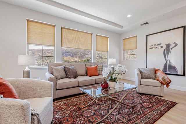 33 Lupine Valley Court, Brisbane CA: https://media.crmls.org/mediaz/76dd25a6-1934-4884-a640-e7dc3d55c192.jpg