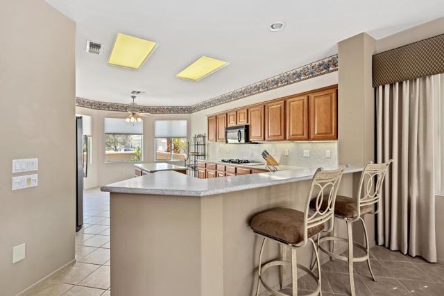 78607 Valley Vista Avenue, Palm Desert CA: https://media.crmls.org/mediaz/76dea5a6-0de2-484d-830a-5ae1d723b1b8.jpg