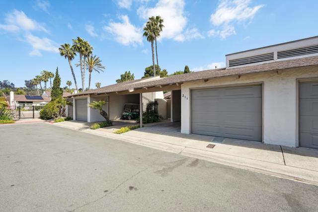 211 Via Osuna, Rancho Santa Fe CA: https://media.crmls.org/mediaz/76deb607-48e2-4eac-9e67-232548000897.jpg