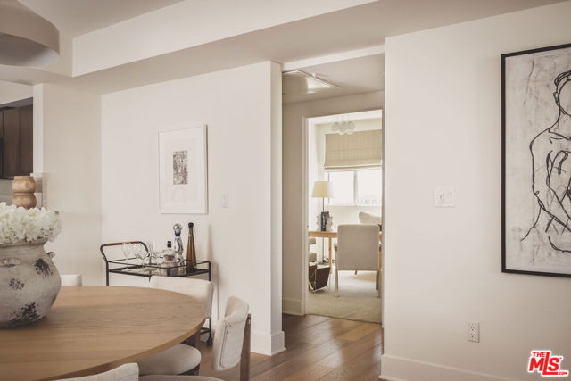118 N Kings Road, Los Angeles CA: https://media.crmls.org/mediaz/76df9ab9-2f9b-4645-afc2-7ddb0ae43d6c.jpg
