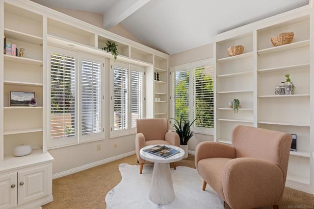 1466 Caminito Solidago, La Jolla CA: https://media.crmls.org/mediaz/76e031ce-2420-4d5f-bb72-c62531c25052.jpg