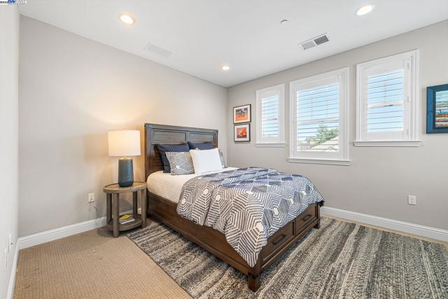 2135 Terra Bella Ct, Livermore CA: https://media.crmls.org/mediaz/76e04029-c1e9-4def-ac4e-f988d80bc775.jpg